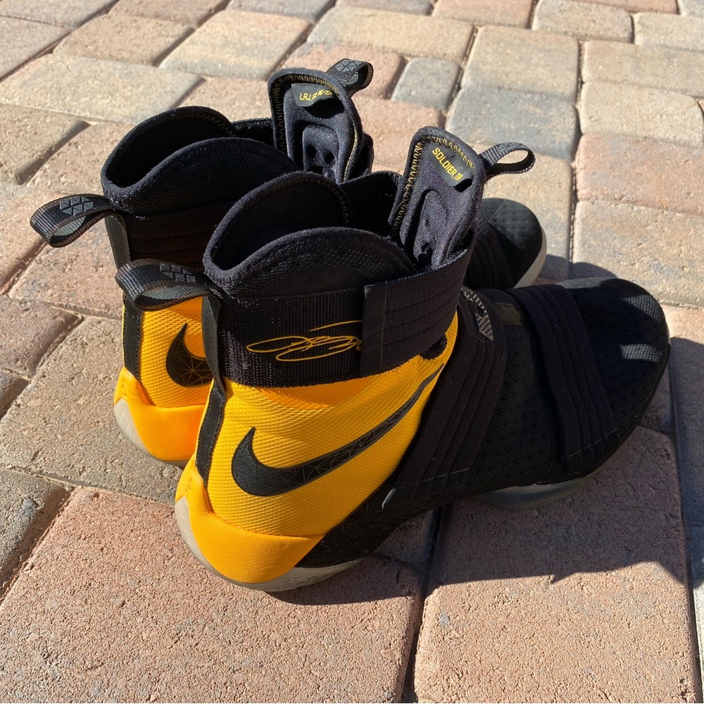Nike LeBron Solder 10 Men’s Black and Yellow Sneakers